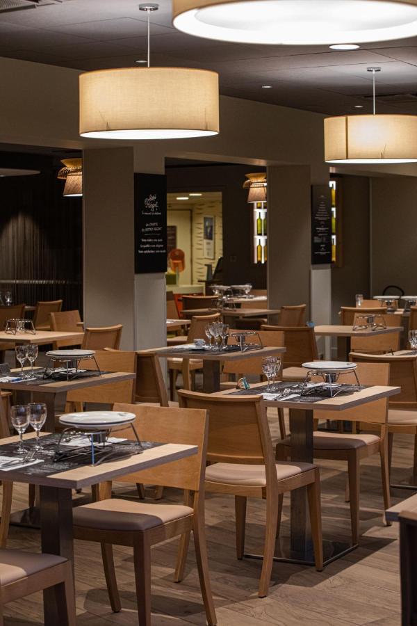 Ibis Styles Clermont-Ferrand Aeroport Hotel Екстериор снимка