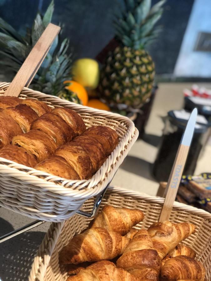 Ibis Styles Clermont-Ferrand Aeroport Hotel Екстериор снимка