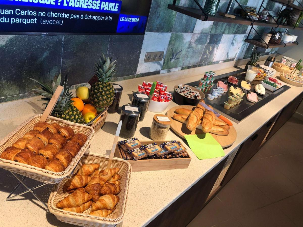 Ibis Styles Clermont-Ferrand Aeroport Hotel Екстериор снимка