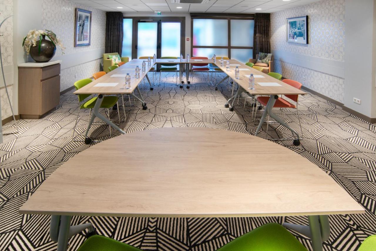 Ibis Styles Clermont-Ferrand Aeroport Hotel Екстериор снимка