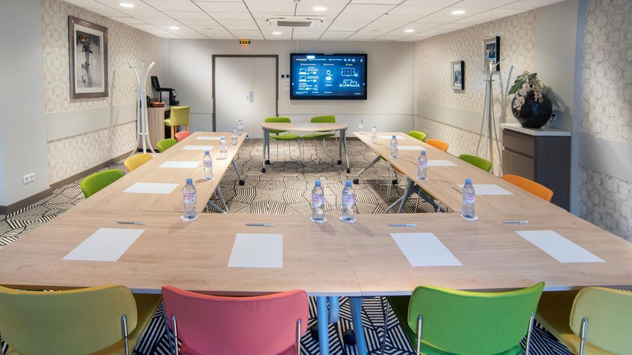 Ibis Styles Clermont-Ferrand Aeroport Hotel Екстериор снимка