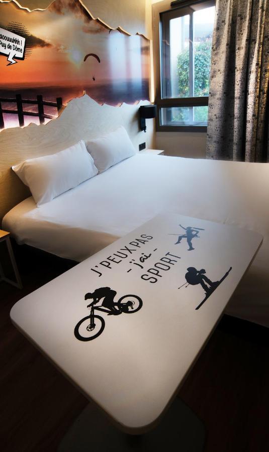 Ibis Styles Clermont-Ferrand Aeroport Hotel Екстериор снимка