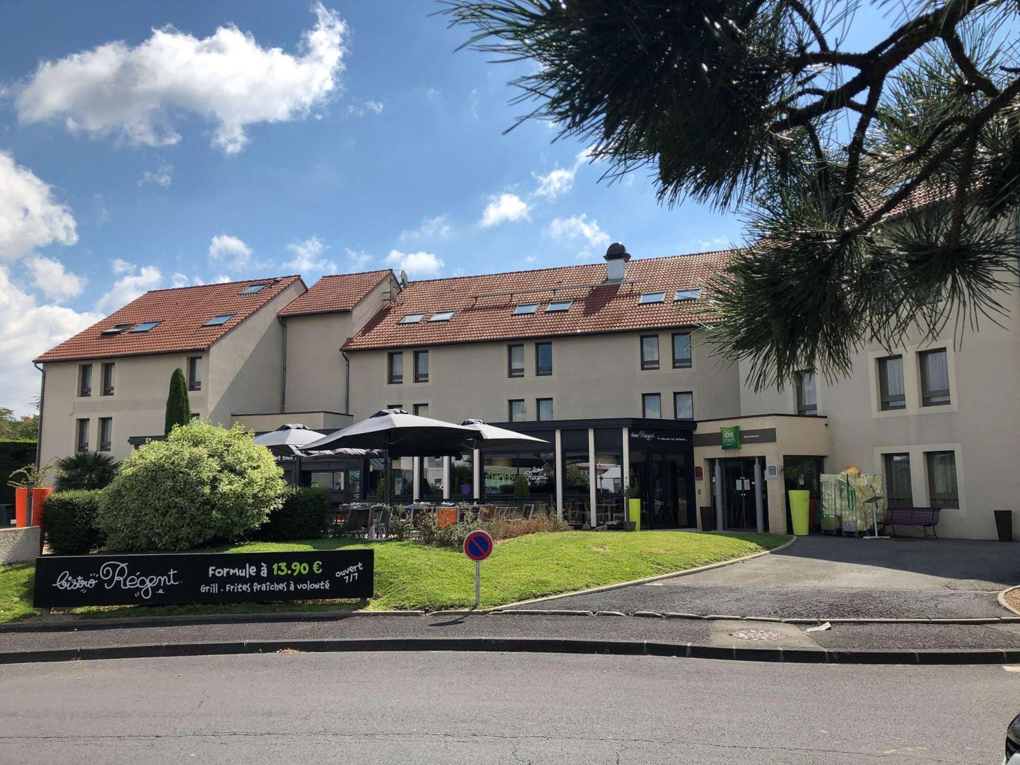 Ibis Styles Clermont-Ferrand Aeroport Hotel Екстериор снимка